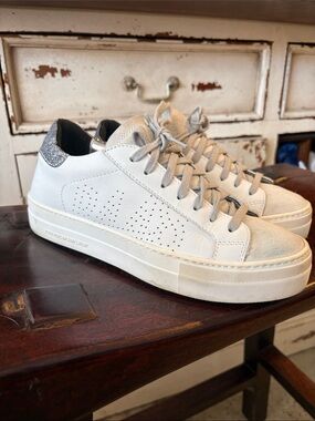 P448
Thea Leather and Suede Platform Sneakers size 37 made in Italy